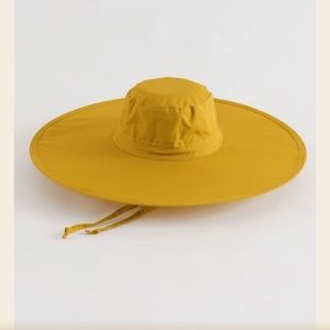 BAGGU packable sunhat in Lentil